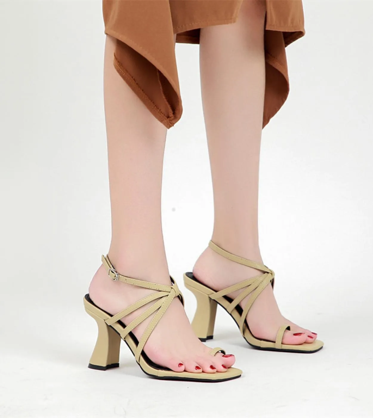 2022 Summer Fashion Women Slippers High Heels  Strap Peep Toe Sandals New Style Casual Shoes Woman  Womens Slippers