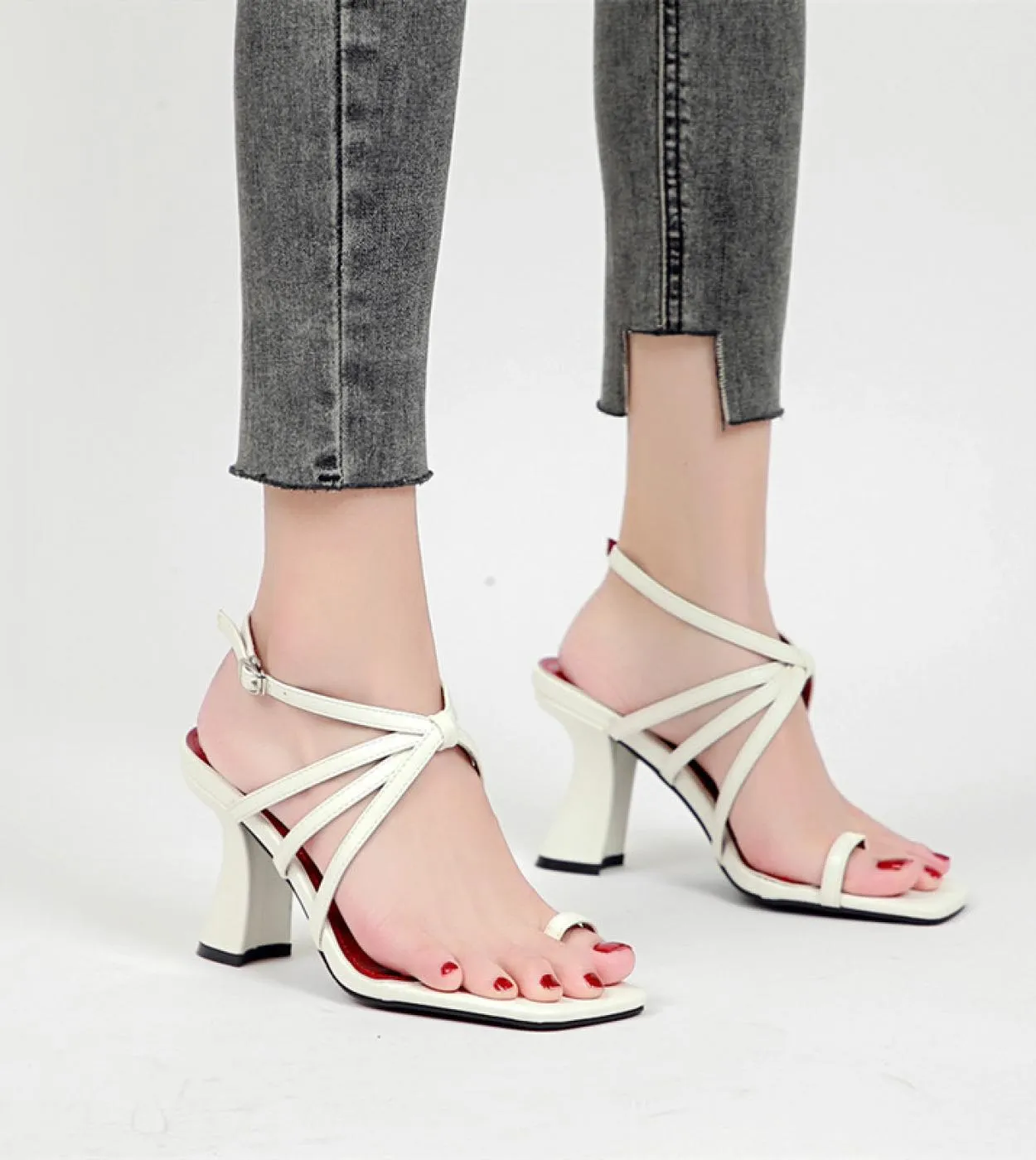 2022 Summer Fashion Women Slippers High Heels  Strap Peep Toe Sandals New Style Casual Shoes Woman  Womens Slippers