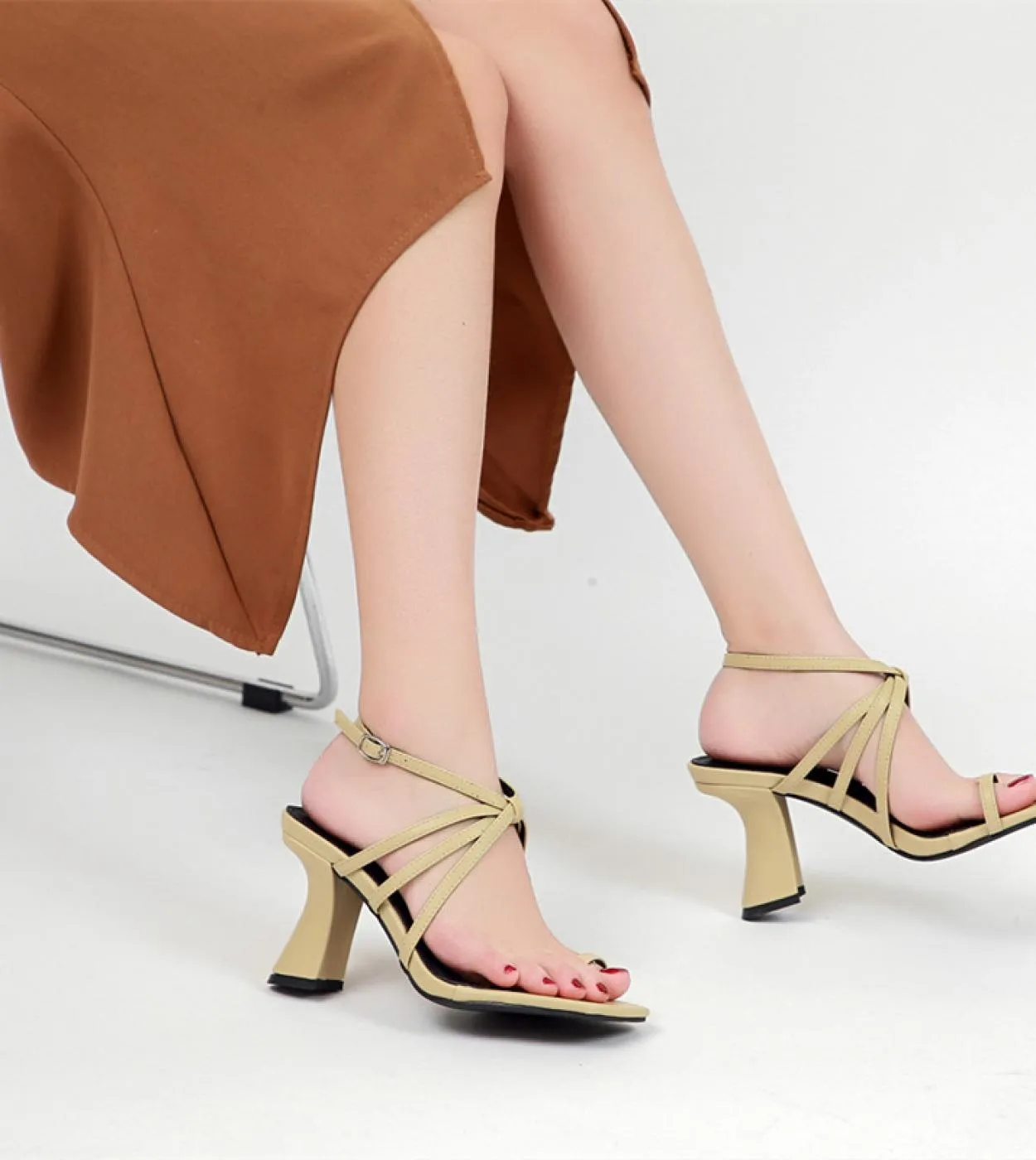 2022 Summer Fashion Women Slippers High Heels  Strap Peep Toe Sandals New Style Casual Shoes Woman  Womens Slippers