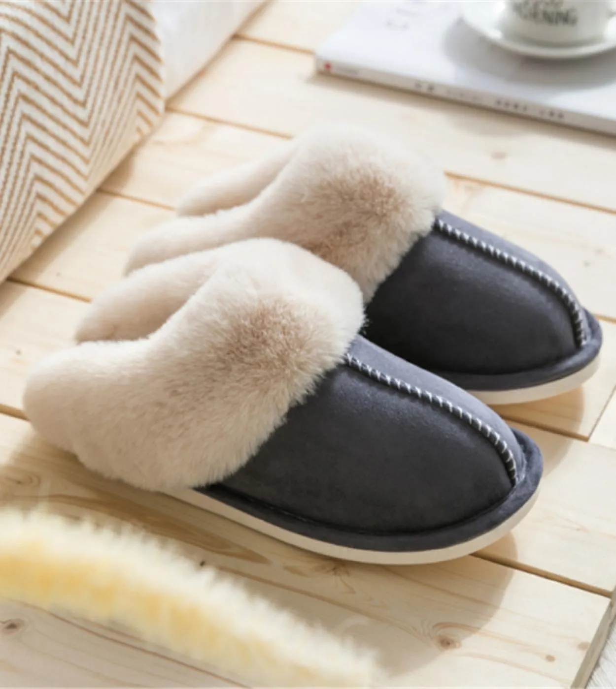 2023 Nuove pantofole piatte per la casa calde e morbide Pantofole invernali comode e morbide leggere Scarpe in cotone da donna P