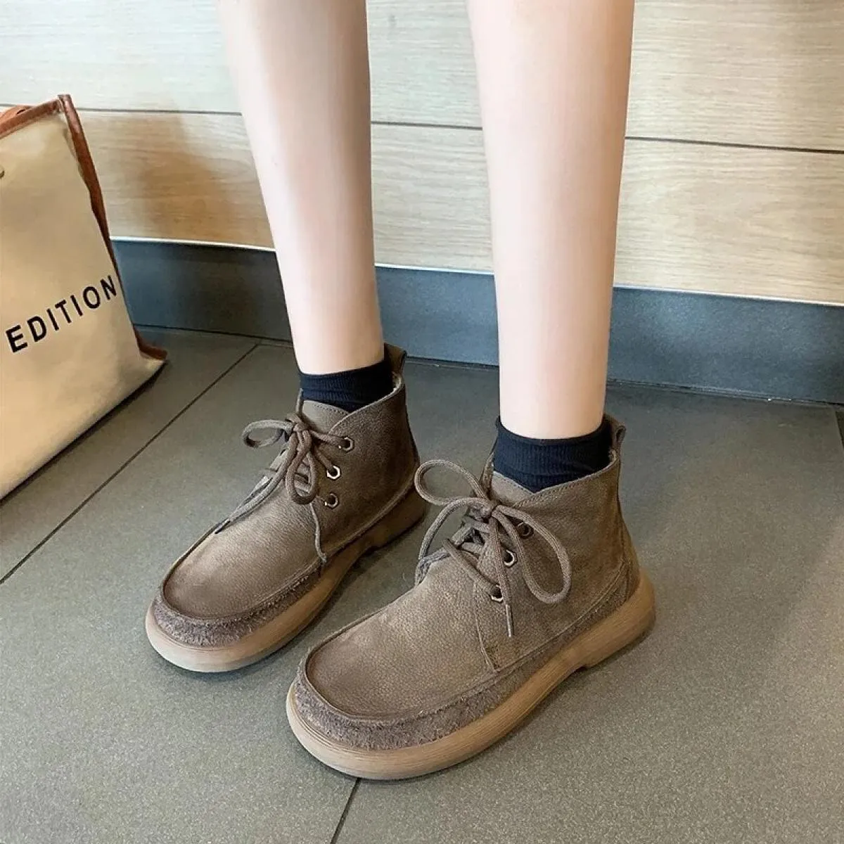 2023 Nuove scarpe da donna Stringate/on Basic invernali Classiche di alta qualità Punta tonda concisa Tinta unita Oversize da do