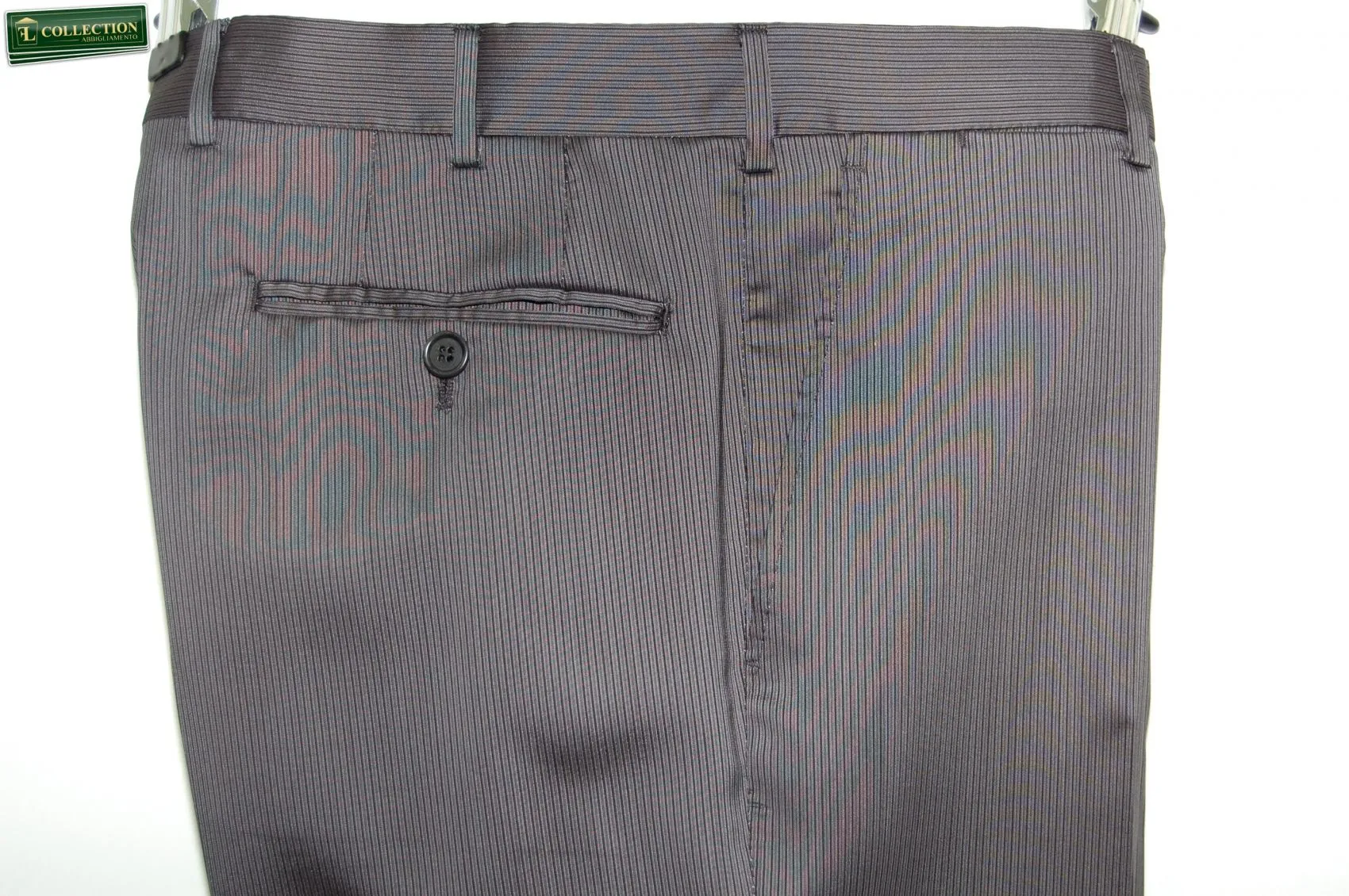 Abito nero mezzo tight Luciano Soprani slim fit con panciotto e cravatta