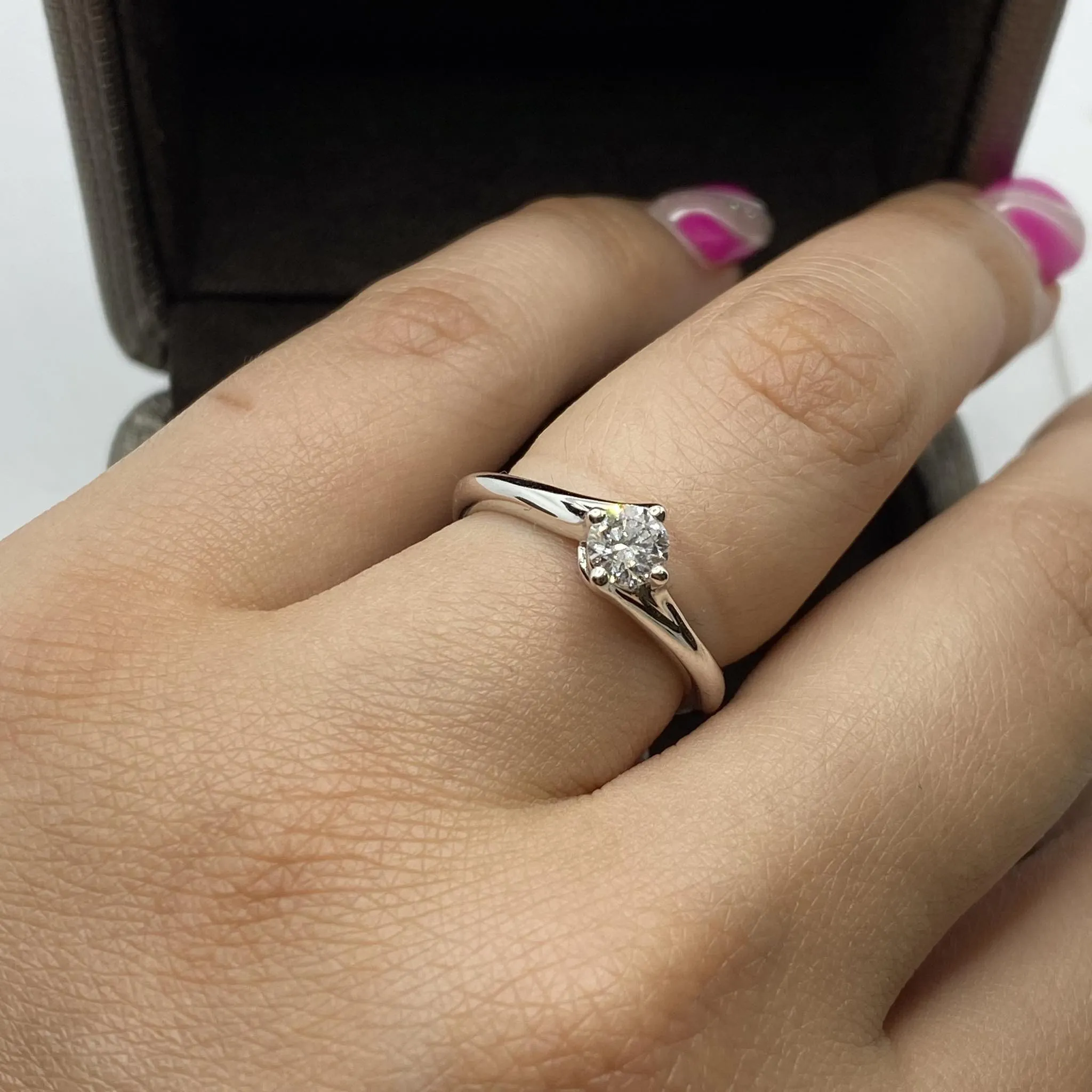 Anello Crivelli Solitario in Oro Bianco e Brillante Ct 0.41