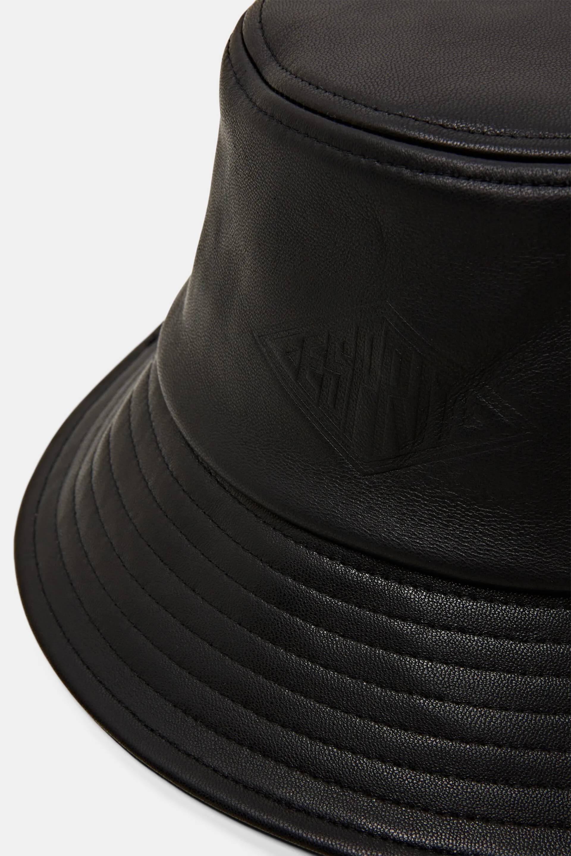 Cappello da pescatore in pelle con logo