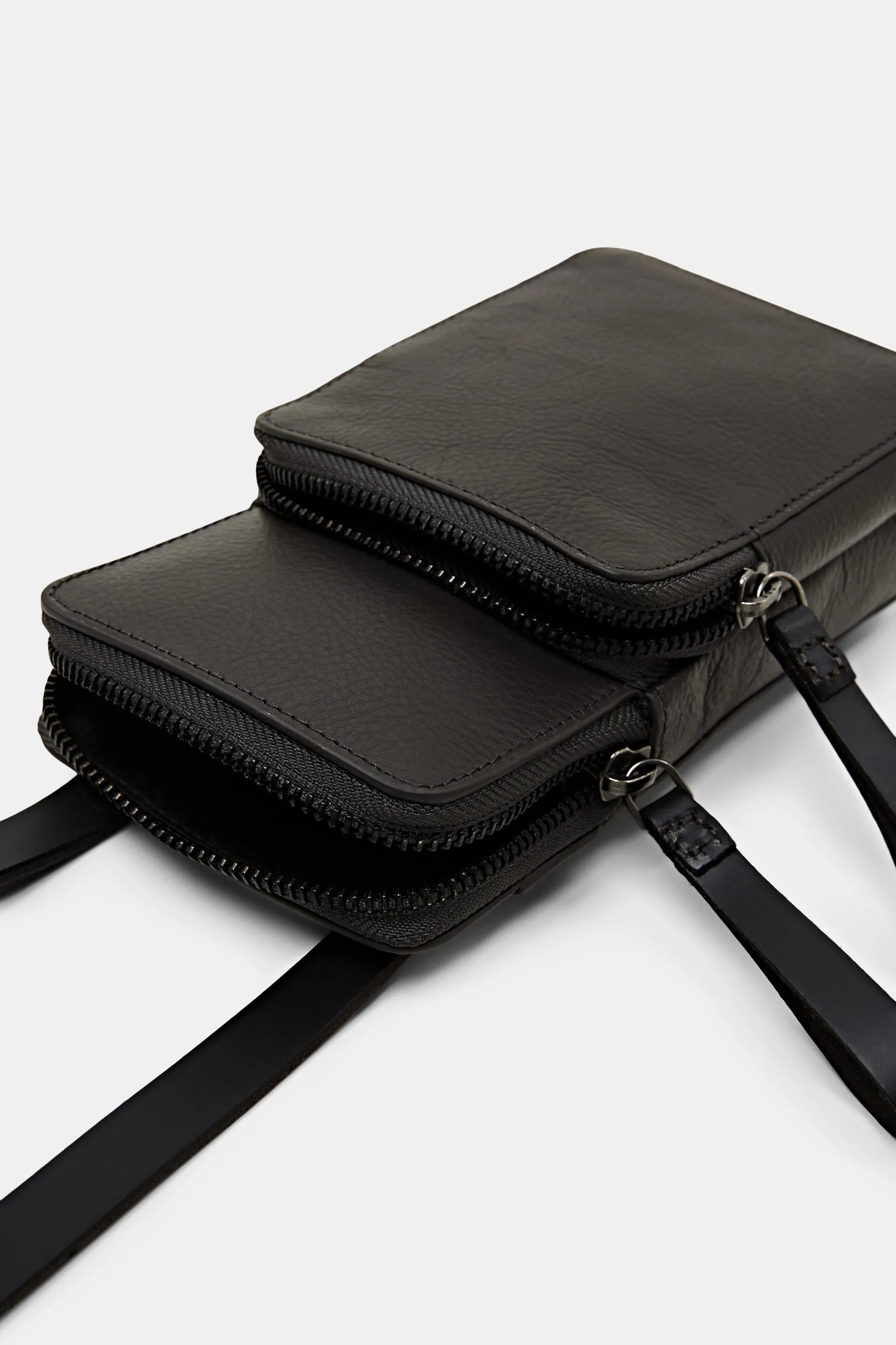 Custodia per cellulare in pelle con tracolla
