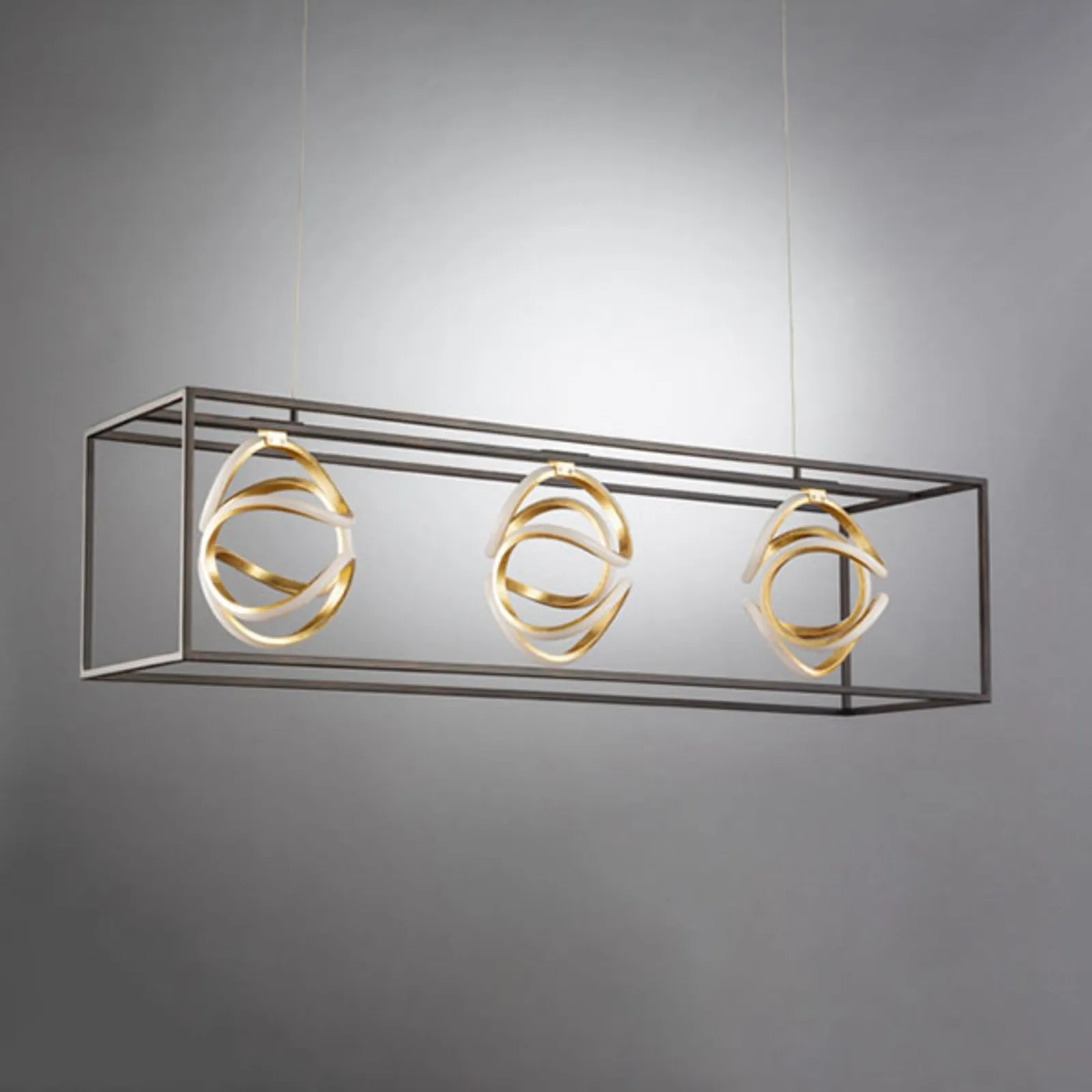 Lampada LED sospensione Gesa gabbia metallo 3 luci