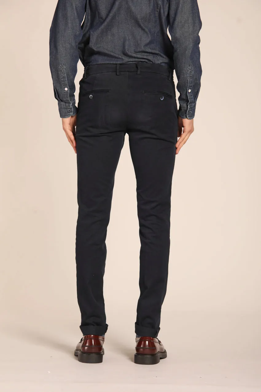 Milano Style pantalon chino homme en gabardine stretch coupe extra slim ①.