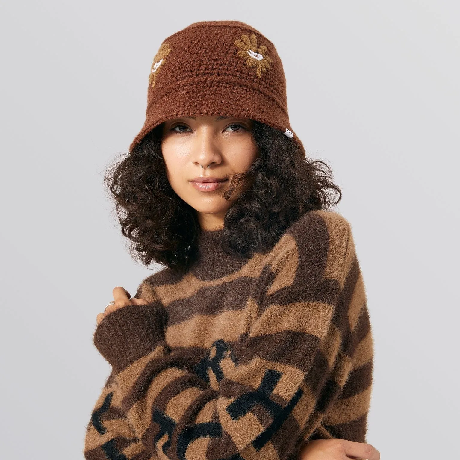 NATURE BUDDY KNIT BUCKET - BROWN