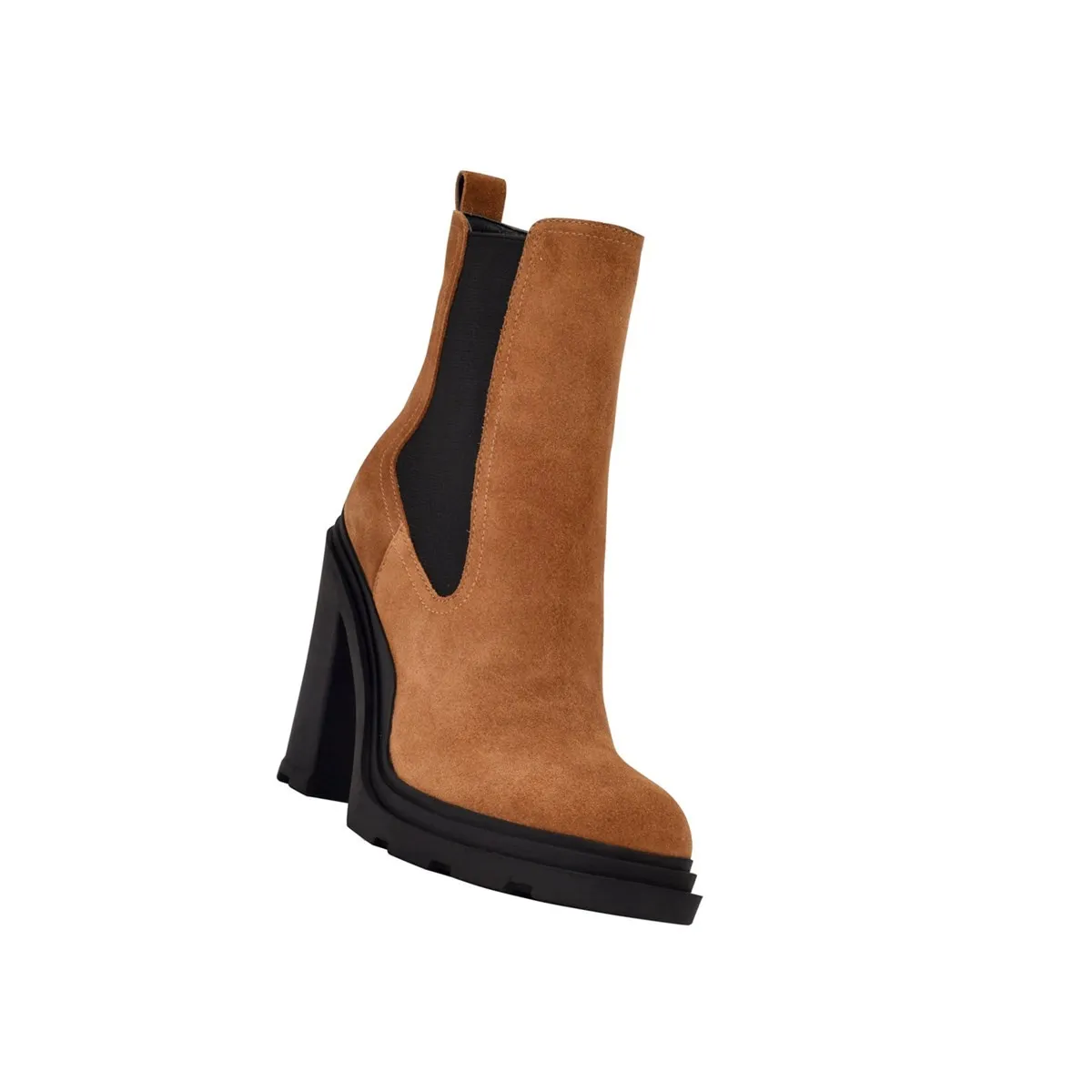 Offerte di scarpe con tacco e décolleté Marc Fisher Ramio Stivaletti Chelsea con tacco da donna in pelle scamosciata naturale sc