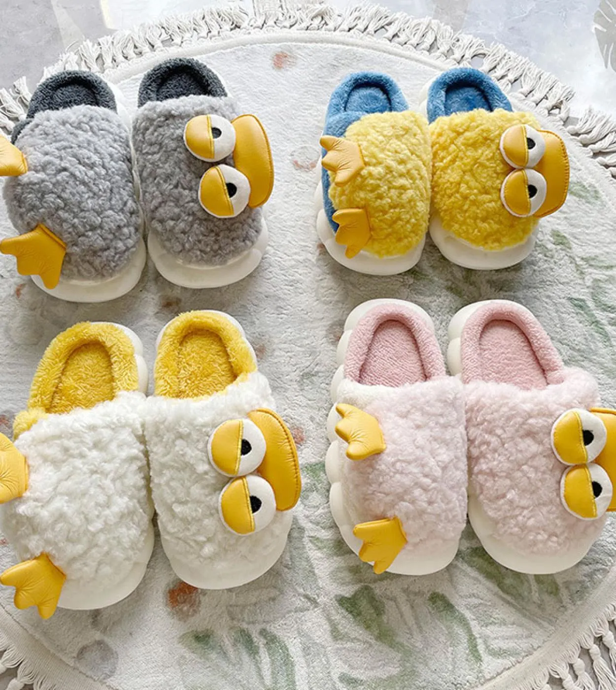 Pantofole con piattaforma danatra Pantofole Kawaii in peluche Pantofole in pelliccia gialla Scarpe invernali Pantofole da donna