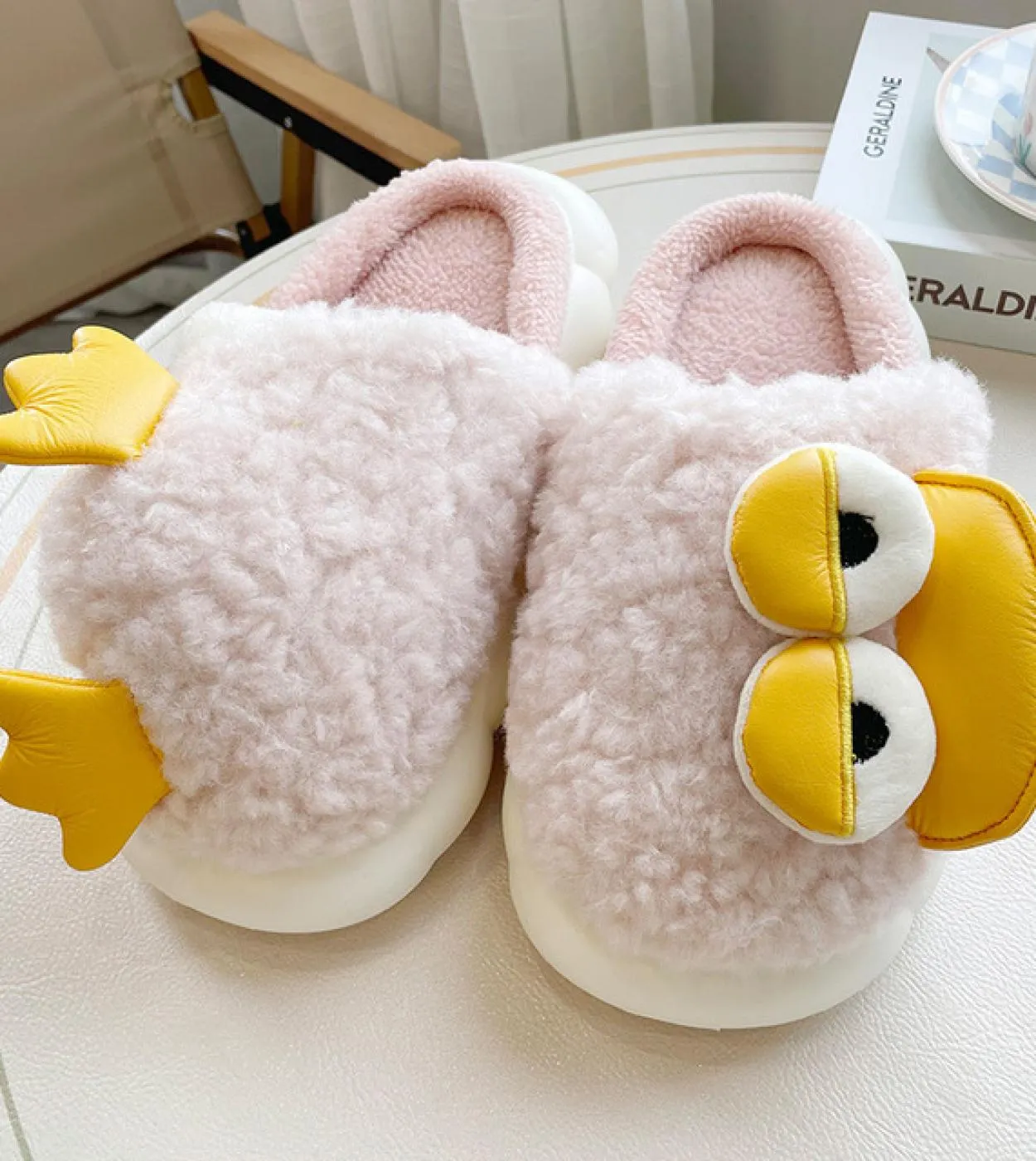 Pantofole con piattaforma danatra Pantofole Kawaii in peluche Pantofole in pelliccia gialla Scarpe invernali Pantofole da donna