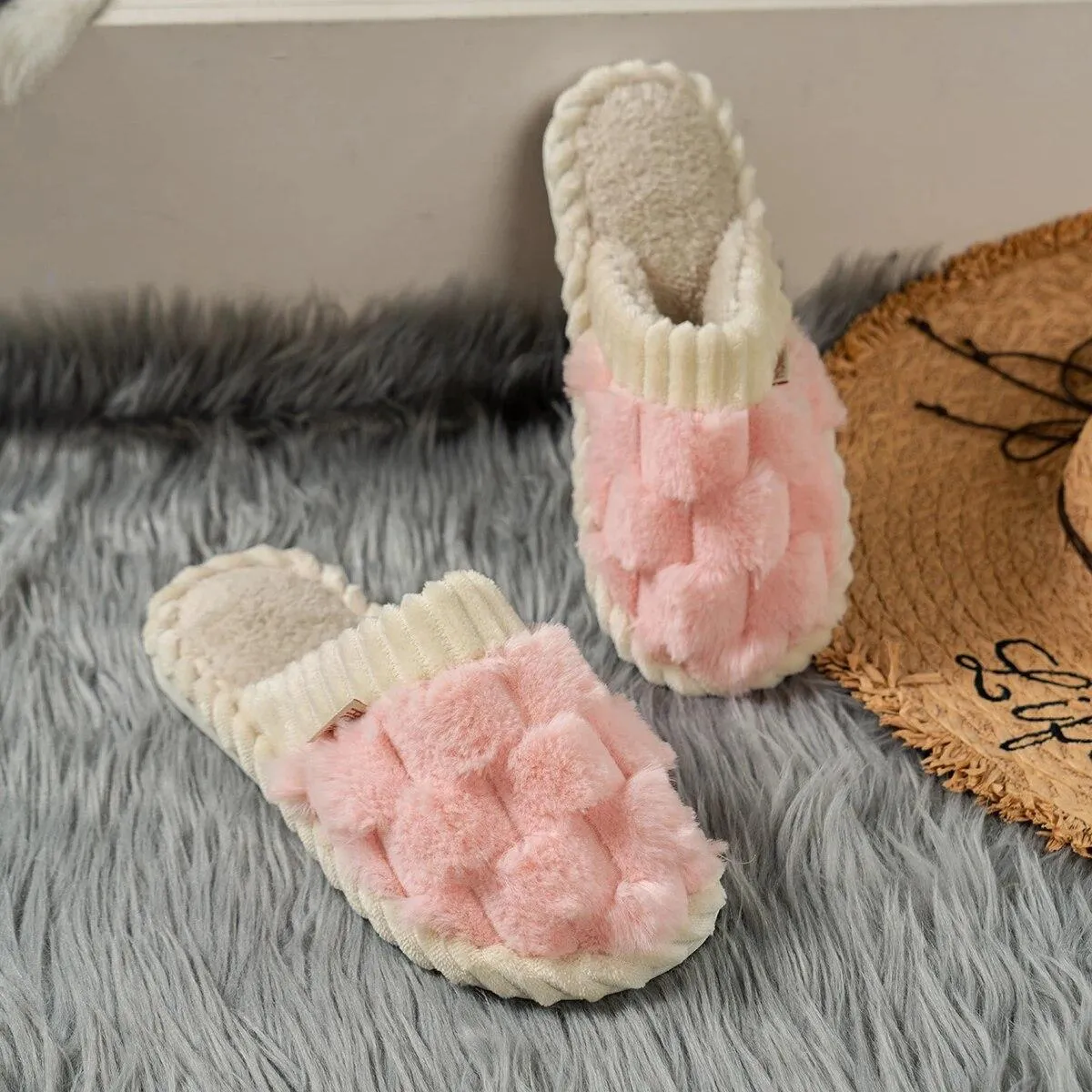 Pantofole in pelliccia da donna nuove invernali, camera da letto di casa, soggiorno in camera in tinta unita, semplicità della m