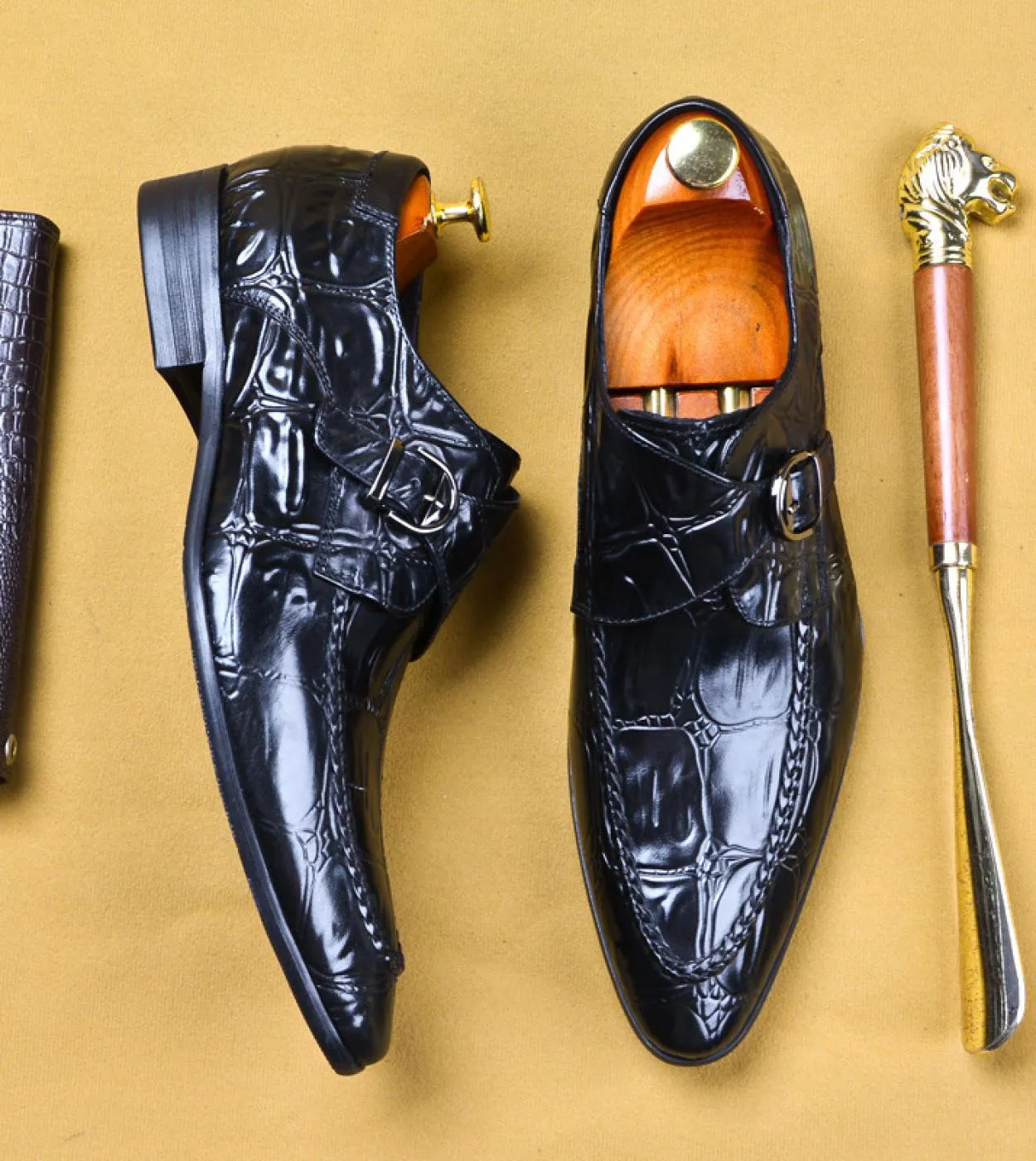 Scarpe eleganti da uomo di lusso in vera pelle 2023 estate nuovo stile moda qualità fibbia scarpe da lavoro da lavoro da sposa n