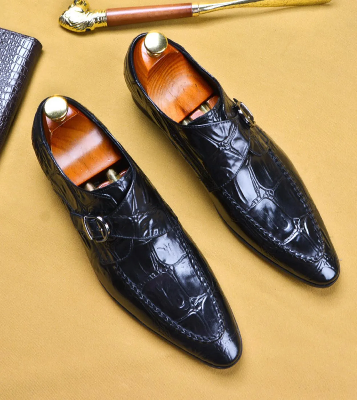 Scarpe eleganti da uomo di lusso in vera pelle 2023 estate nuovo stile moda qualità fibbia scarpe da lavoro da lavoro da sposa n