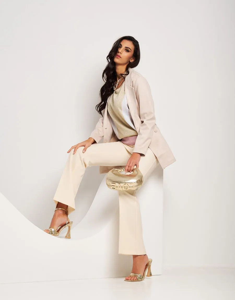 Trench con bottoni e cintura