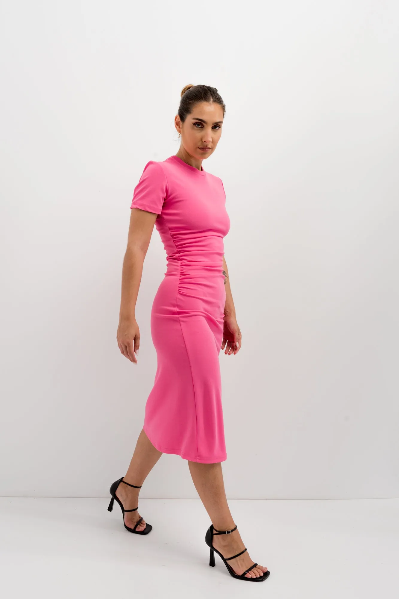 Vestido midi manga corta