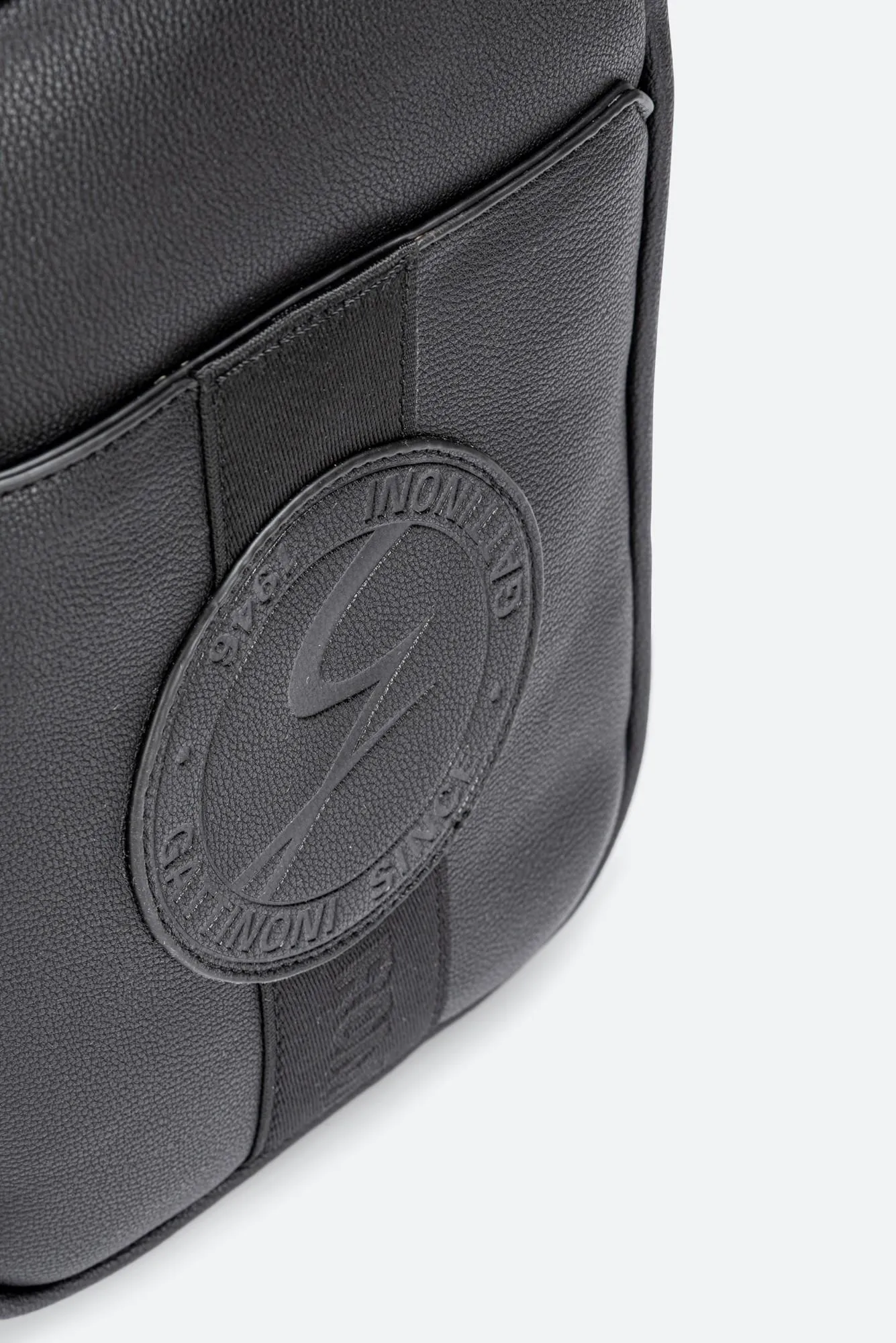 Zaino Slim Single Strap Tristan colore Nero